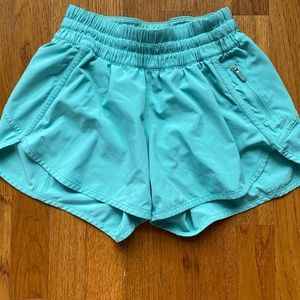lululemon tracker shorts 4”